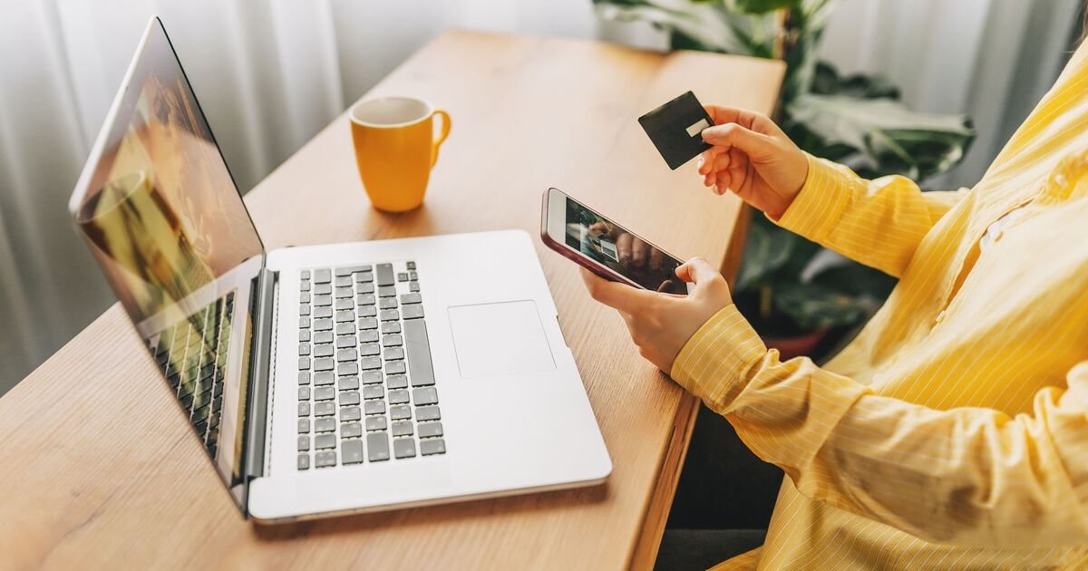 16 Million Britons Risk Thousands by Ignoring Credit Report Reviews