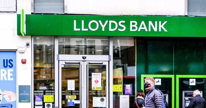 30 UK Bank Branches Set to Close This Summer Amid Shift to Online Banking