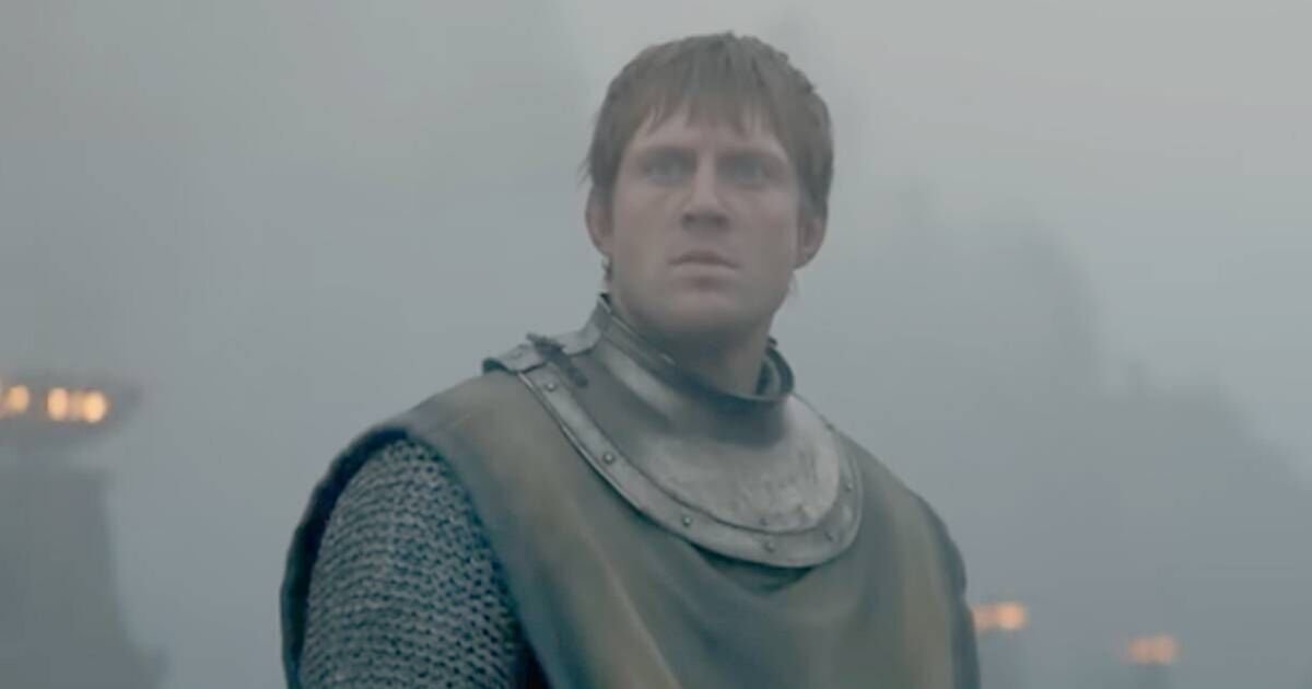 Viewers React to Possible 'Dig' at Game of Thrones in New Series Premiere