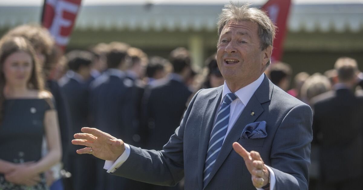 Alan Titchmarsh Discusses Emotional Farewell to Hampshire Farmhouse at Daughters' Urging