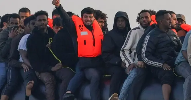 Almost 700 Migrants Cross English Channel in 48 Hours, Raising Security Concerns