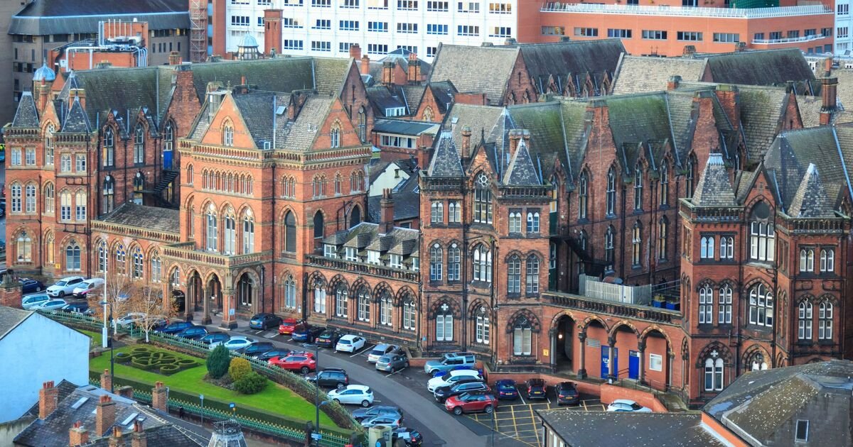 Armed Police Respond to Shooting at Leeds General Infirmary Early Morning