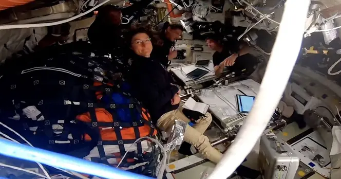 Artemis II Crew Loses Communication While Exploring Moon's Far Side