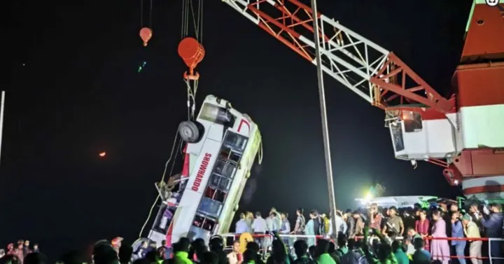 Bus Plunges into Padma River in Bangladesh; Death Toll Expected to Rise