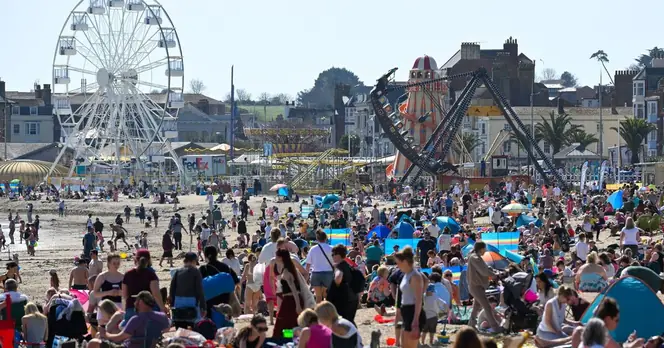UK Bank Holiday Set to Bring Temperatures Up to 30°C in 28 Counties