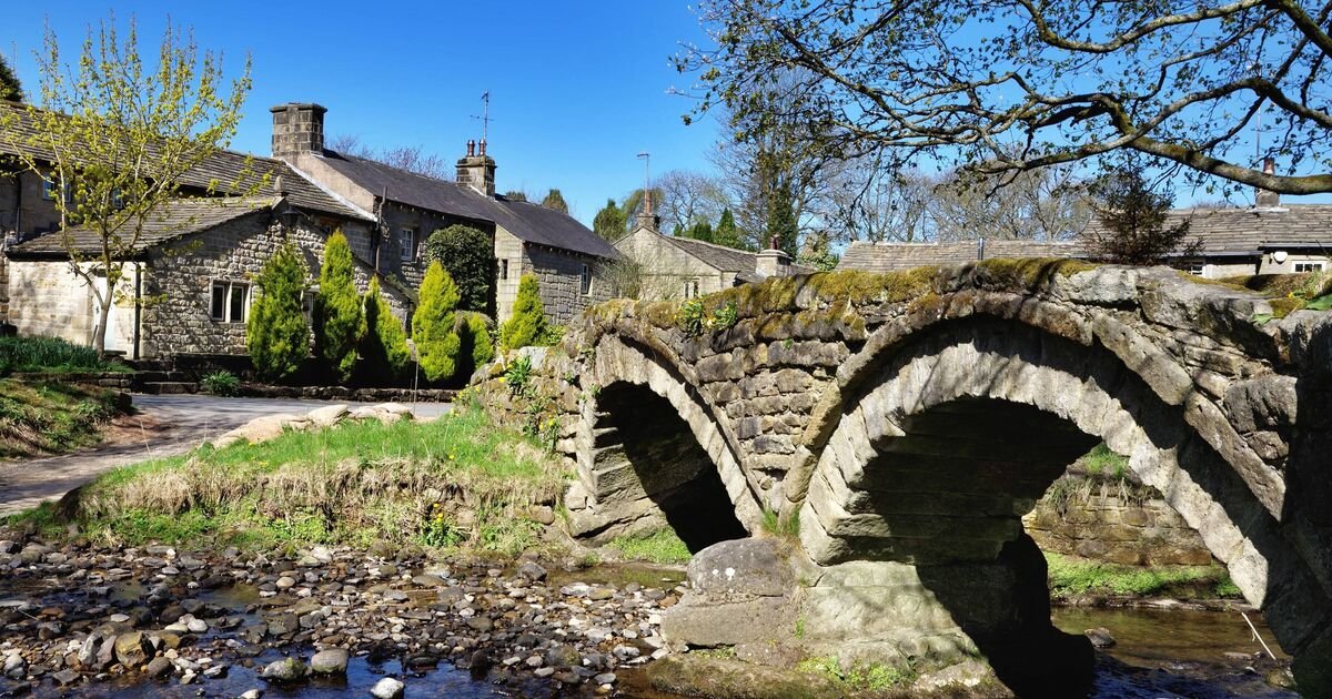 Car-Free Village of Wycoller in Lancashire Attracts Nature Lovers and History Buffs