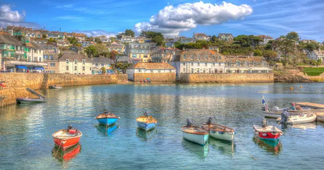 Charming English Village Emerges as Culinary Destination and Scenic Retreat