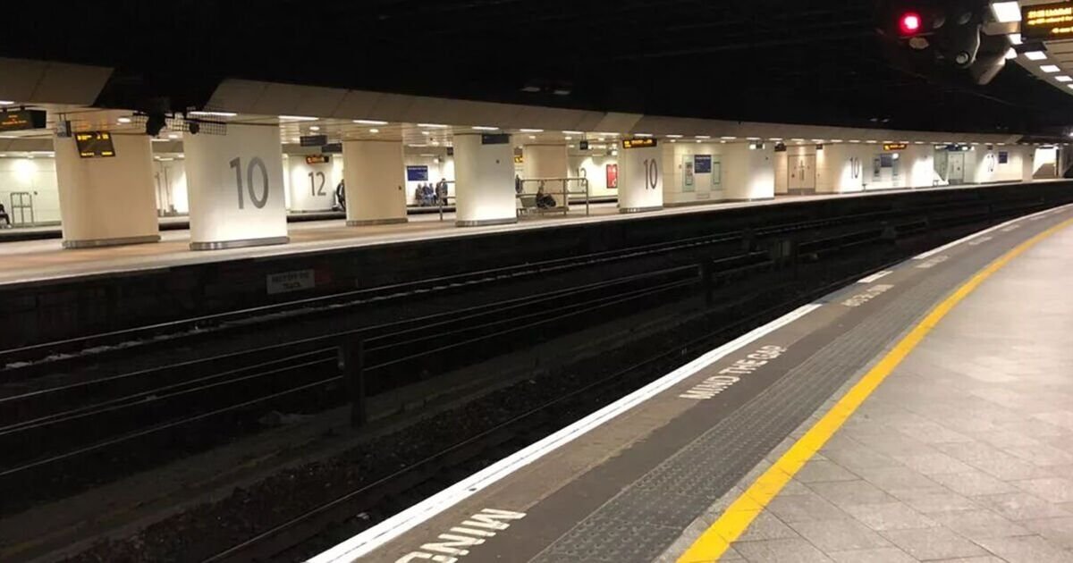 Trains Suspended Between Birmingham New Street and Wolverhampton Due to Emergency