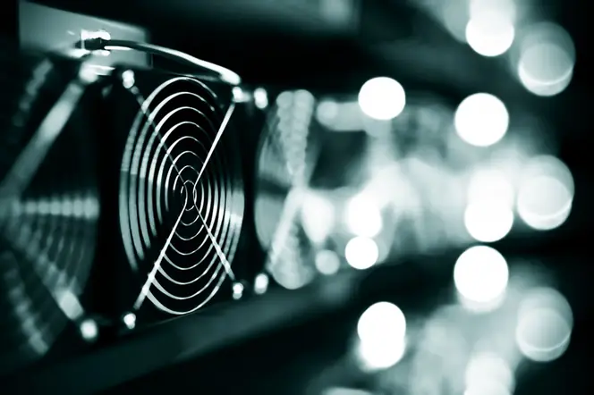 Riot Blockchain Shares Jump 8% Amid Expanded AMD Partnership and AI Shift