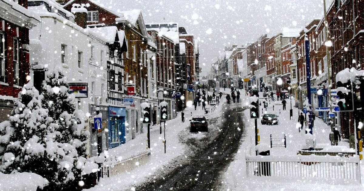 Blizzard Conditions Expected to Increase Chances of 'White Christmas' in the UK