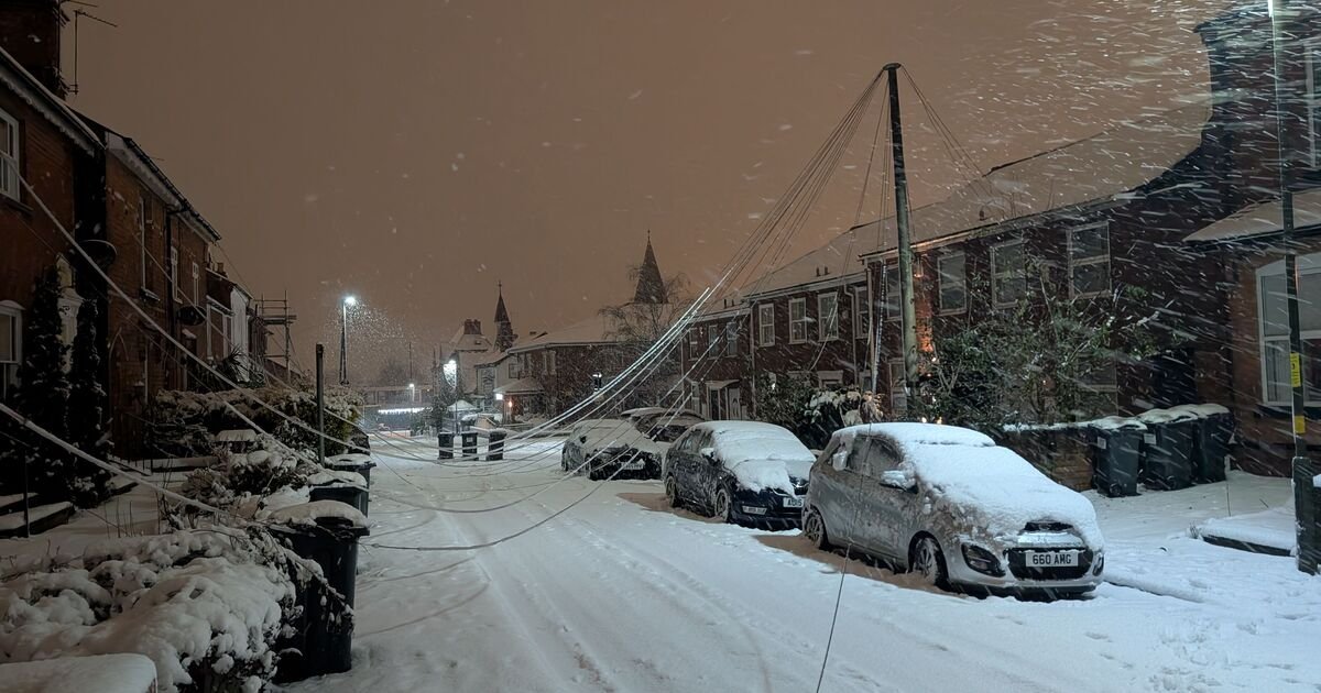 Severe Snowfall from Storm Goretti Disrupts UK Life with Power Cuts and Closures