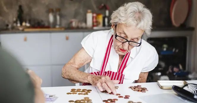 Brits Advised to Check Change for Rare Coins Worth Over £900