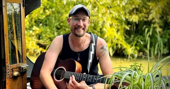 Canal Boat Diaries Star Robbie Cumming Introduces New Girlfriend on Instagram
