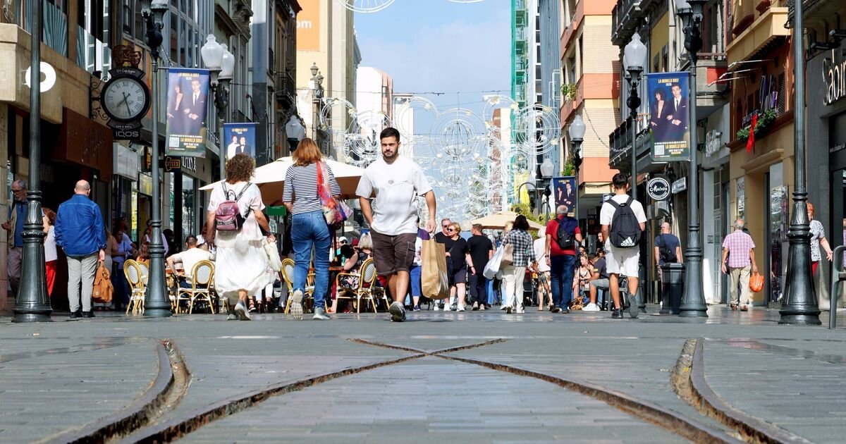 Canary Islands Implement New Regulations to Ensure Tourist Compliance and Safety