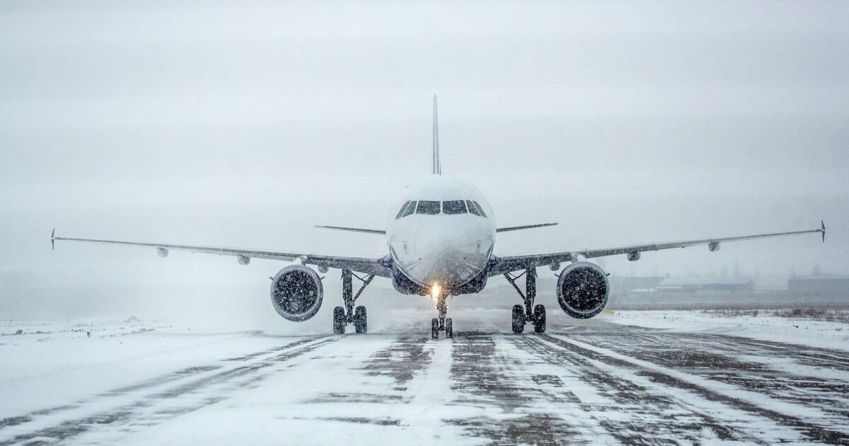 Severe Snow Disrupts Flights and Causes Delays at UK Airports
