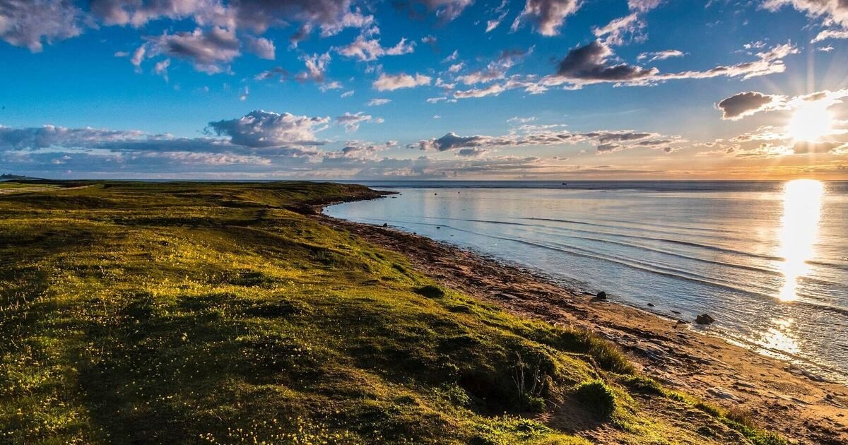 Fishing Village Celebrates Its Rich Smuggling History Amidst Scenic Beauty