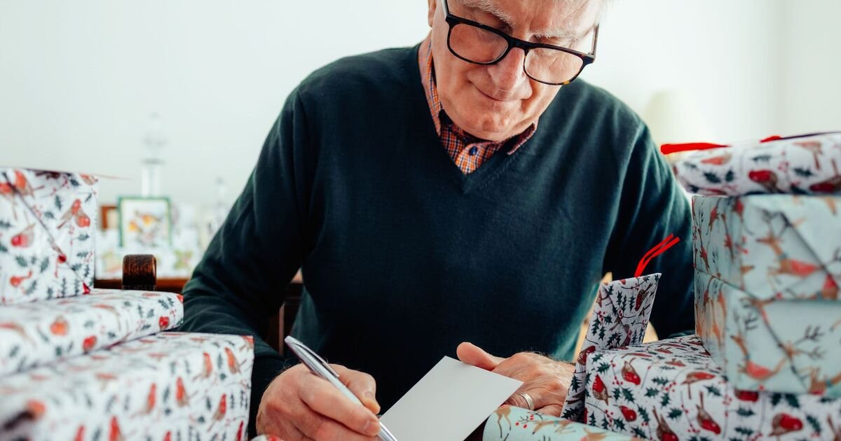 "Watch for Handwriting Changes on Christmas Cards as Possible Indicators of Dementia"