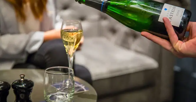 Affordable £52 Access to Luxurious Airport Lounges With Unlimited Drinks