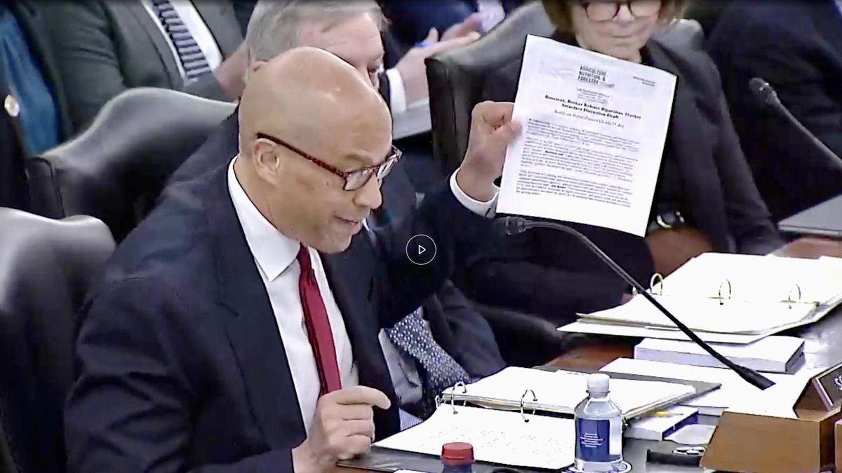 U.S. Senate Cryptocurrency Bill Advances After Committee Approval