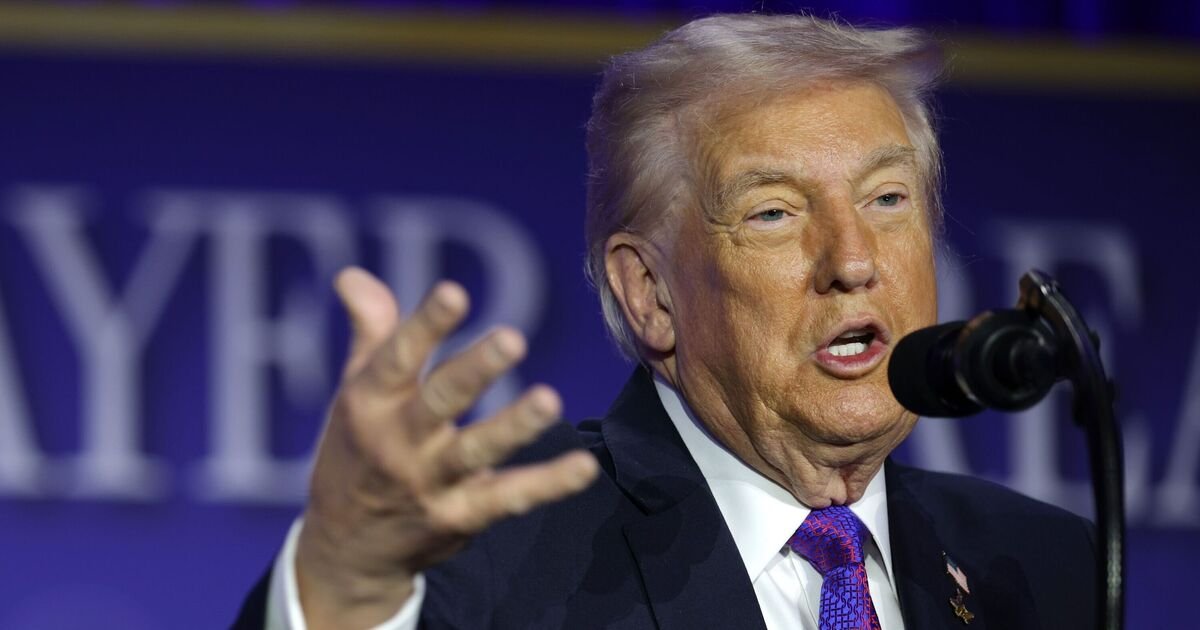 Trump Critiques Starmer's Handling of Chagos Islands Controversy