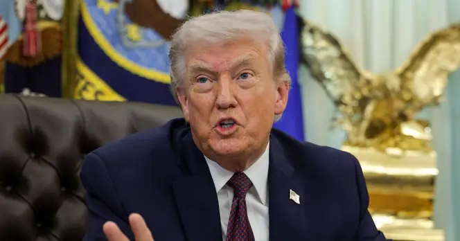 Ed Davey Calls Donald Trump a 'Dangerous Corrupt Gangster' in Commons Critique