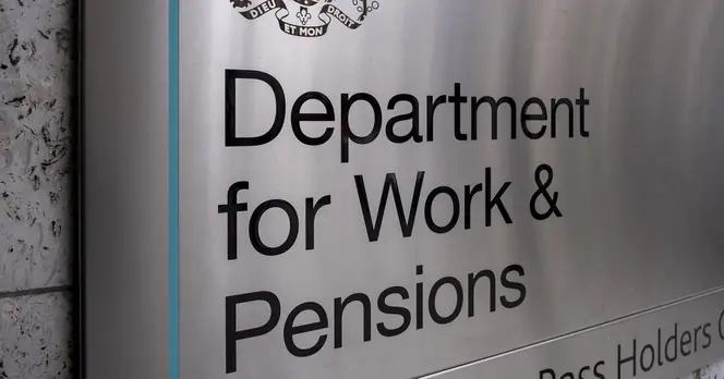 DWP to Issue Early Payments of £921 to State Pensioners Before Bank Holidays