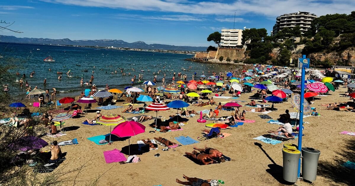 EasyJet Introduces Budget £34 Flights to Popular Spanish Resort with Theme Park