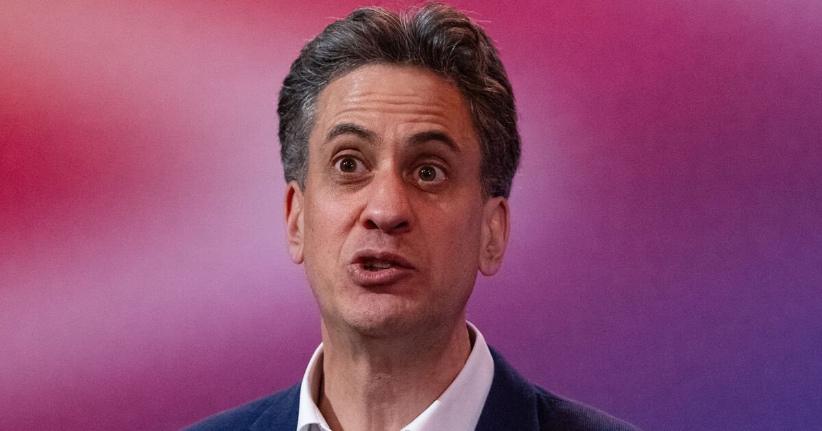 Miliband Faces Backlash Over Labour's New Energy Policy Amid Rising Bills