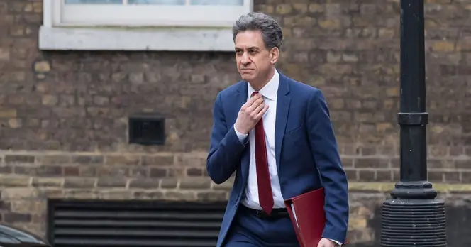 Ed Miliband Supports First New Gas Field Approval in a Decade