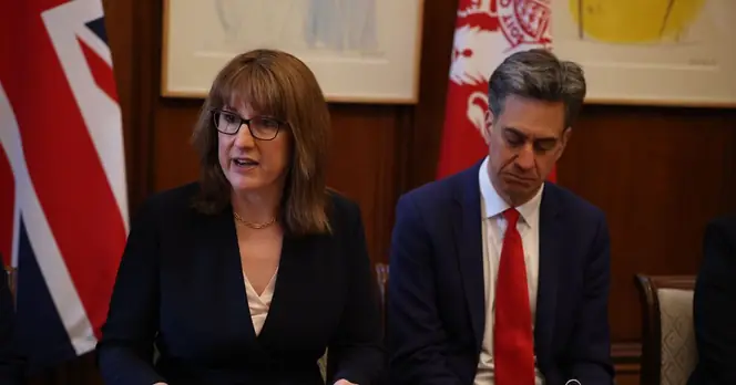 Ed Miliband Accuses Rachel Reeves of Betrayal Amid Energy Crisis Tensions