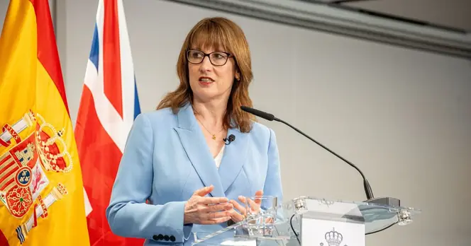 Labour Leaders Face Electoral Threats as Voter Support Shifts to Reform UK