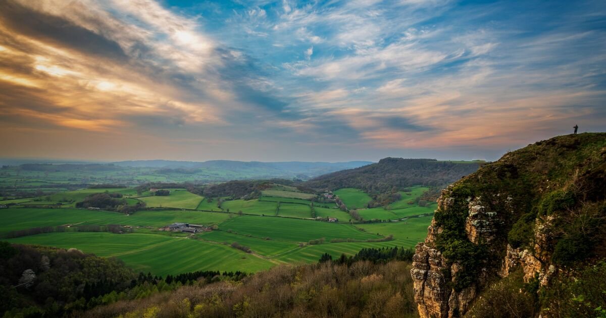 Clovelly: Devon's Timeless Village Showcasing England's Scenic Splendor