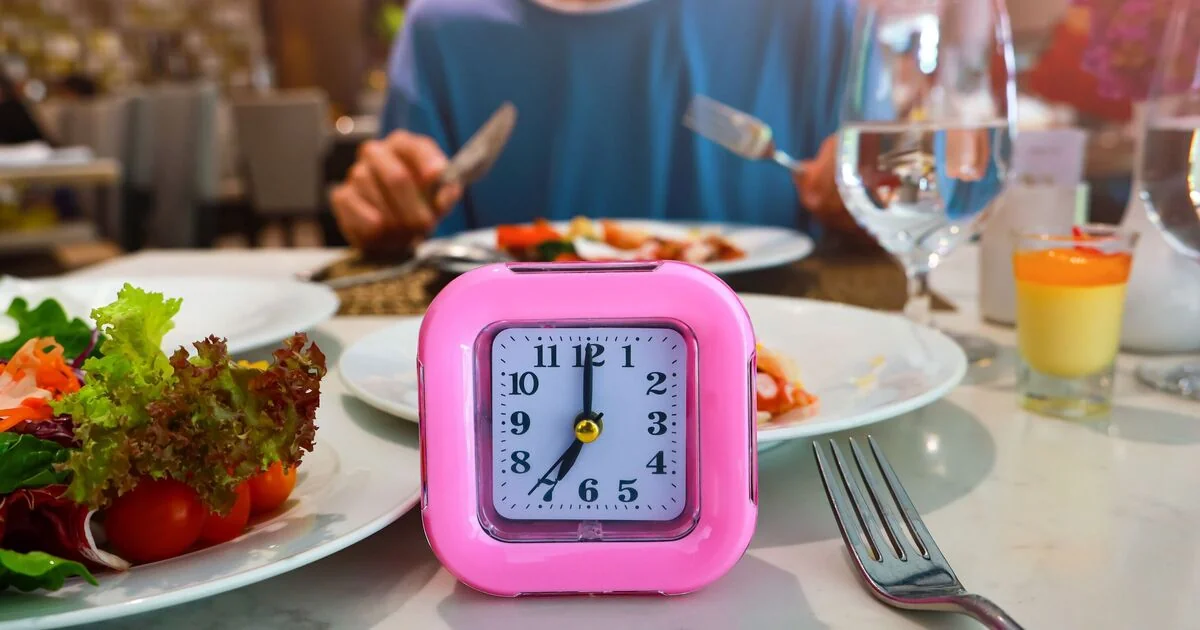 Timing Dinner Properly May Enhance Sleep Quality, Experts Warn