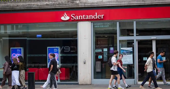 Santander Launches New Account Offering 4.5% Interest and £400 Bonus
