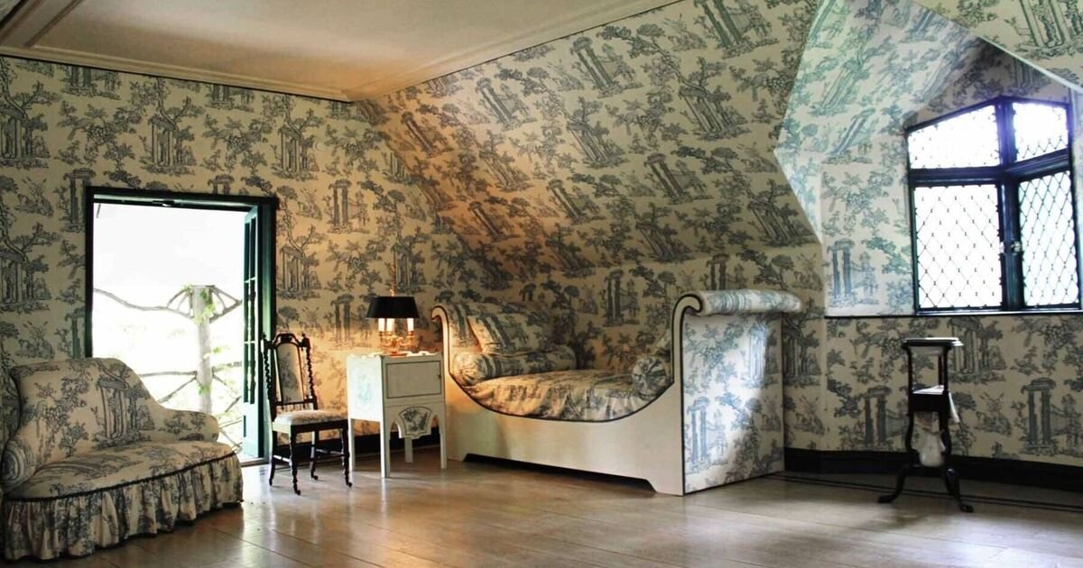 Swiss Cottage Near Cahir Draws Enthusiastic Visitors with Its Timeless Charm