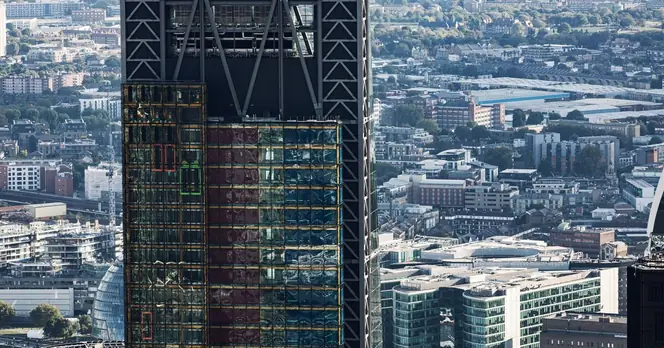 FTSE 100 Set for Decline as Oil Prices Surge Amid Iran Tensions