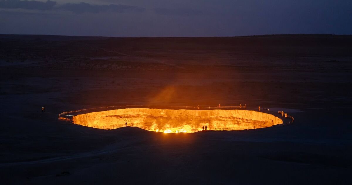 'Gate to Hell' in Turkmenistan Burns for Over 50 Years, Draws Adventurers