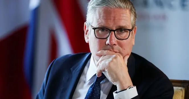 GB News Interrupts Broadcast to Report Major Political Challenge for Starmer