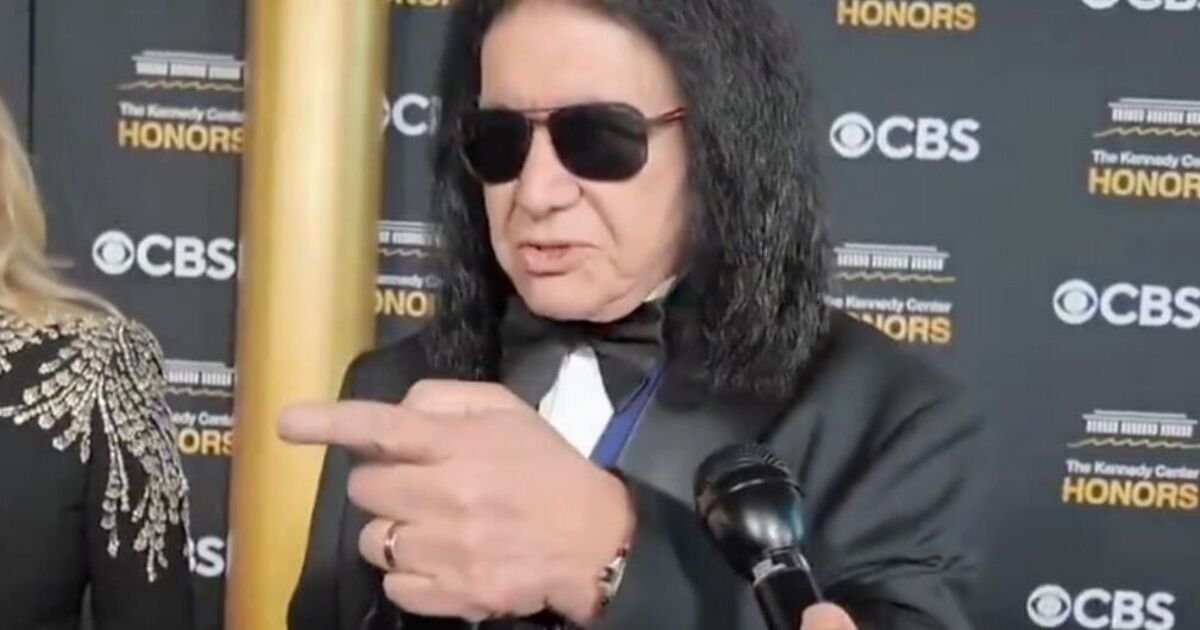 Gene Simmons Rebukes Reporter Over Trump Question: 'None of Your Business'