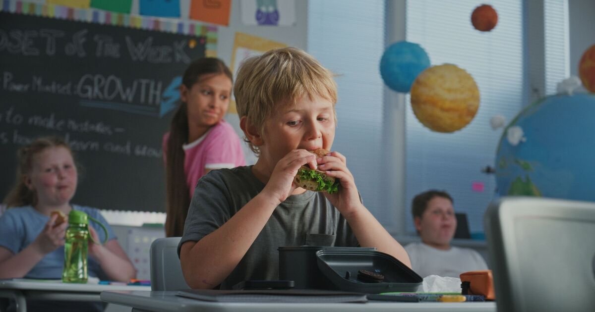 NHS Offers Lunchbox Suggestions to Help Children Achieve Their Five A Day