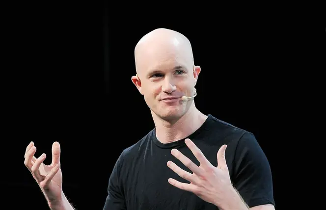 Coinbase Shifts Strategy to Reduce Dependence on Trading Fees Amid Crypto Downturn