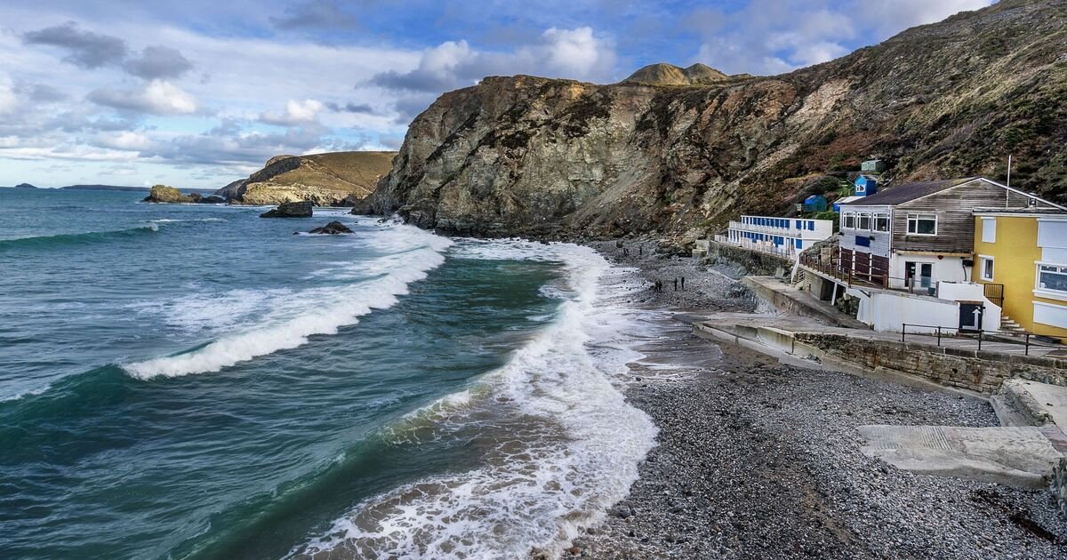 St Agnes: Discover Cornwall's Scenic Coastal Town with Unique Local Shops