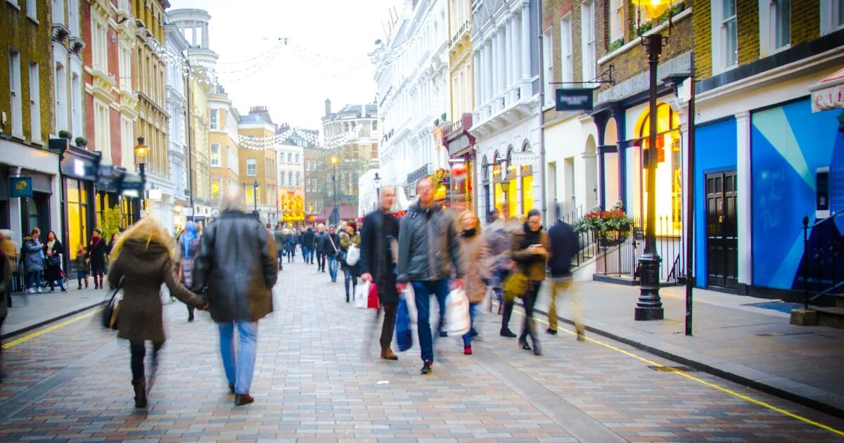 High Street Retailer Reopens Online Store After Entering Administration