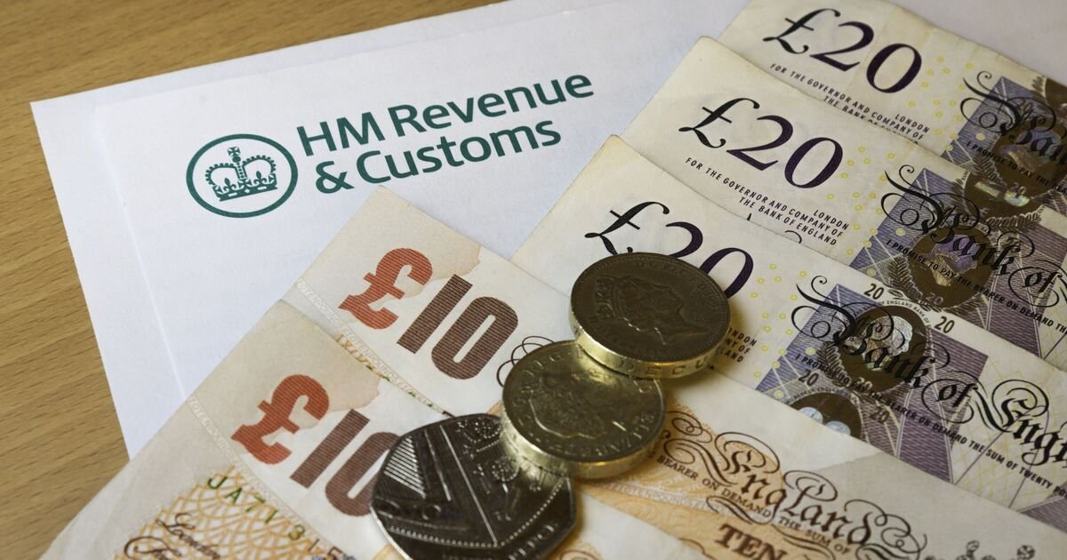 HMRC Urges Quick Action for Those with £1,000 Extra Income Tax Return