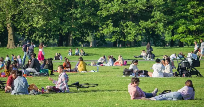 UK Set to Experience 25C Heatwave in Coming Days