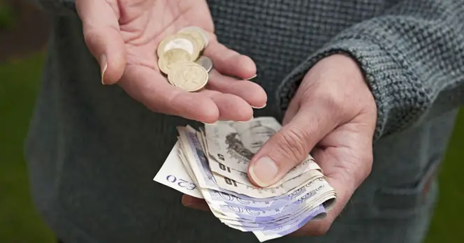 UK Households Can Claim Up to £500 in Financial Support Before March 31