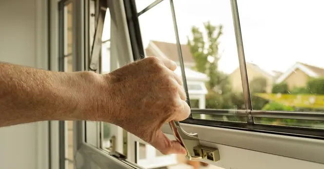 Met Office Urges Residents to Shut Windows and Doors During Peak Heat Hours