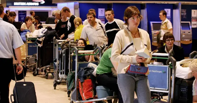 Households Planning Summer Holidays Warned of Possible Flight Cancellations