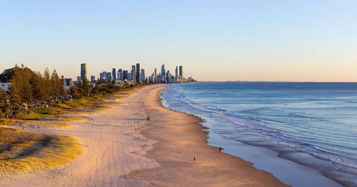 British Woman on Gold Coast Weighs Decision to Stay or Return Home