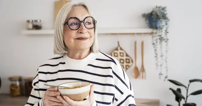 Doctor Suggests Portfolio Diet as Potential Alternative to Statins for Lowering Cholesterol Levels